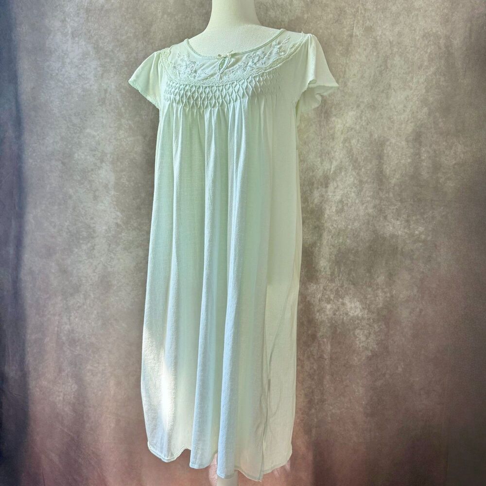 Miss Elaine traditional nightgown womens M mint embroidered pointelle cotton